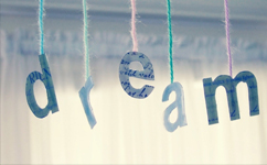 “勇敢”堅定夢想，不忘初心繼續(xù)前行——12月演講主題1